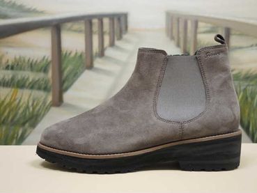 Orthopädie Schuhtechnik Wand - moderner Frauenschuh