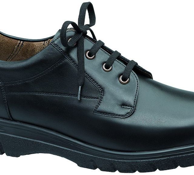 Orthopädie Schuhtechnik Wand - Maßschuhe und Therapieschuhe eleganter Schürschuh